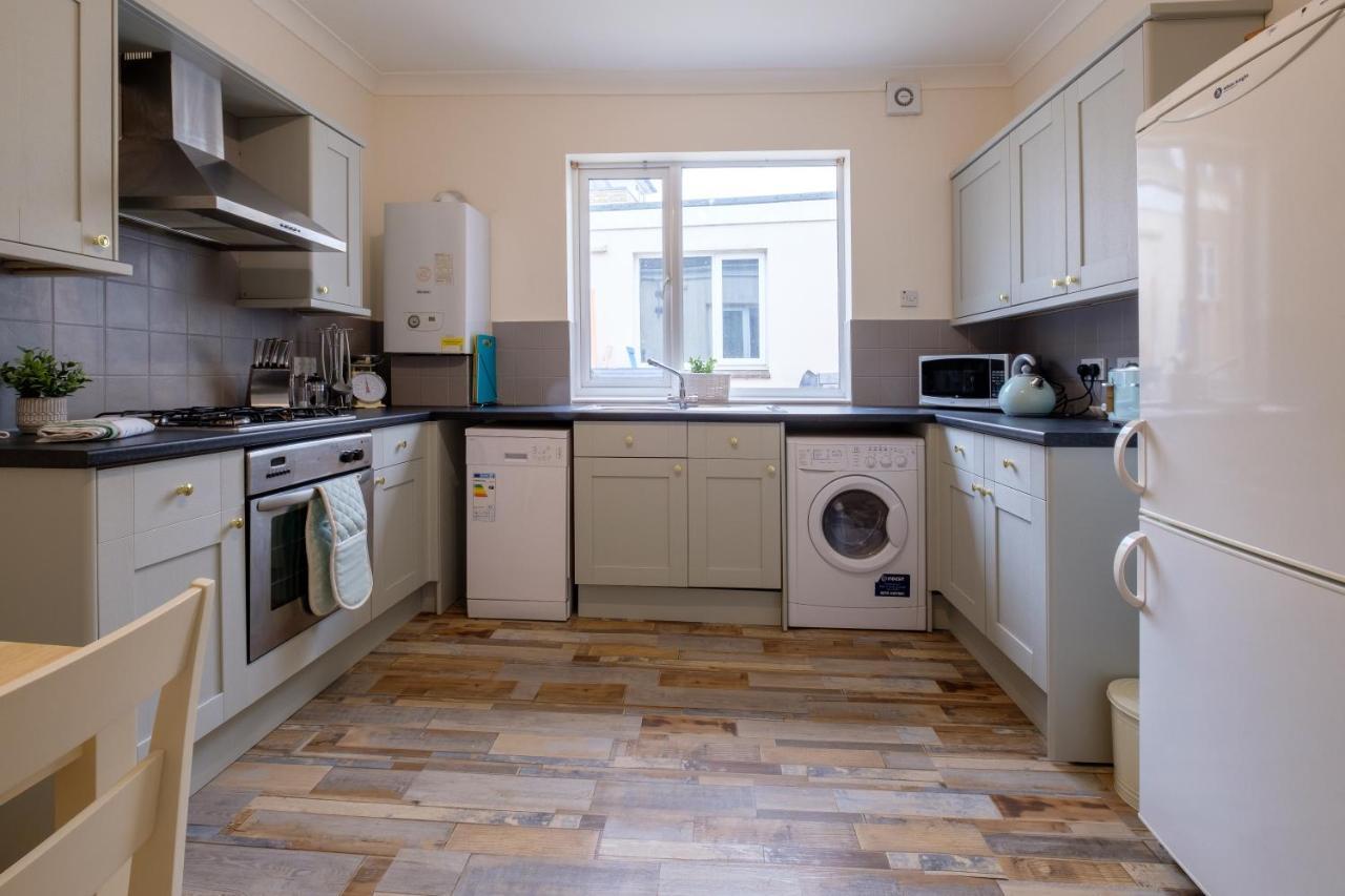 Luxury Living, Stylish Modern Apartment In The Heart Of Ryde Ryde  Exterior foto